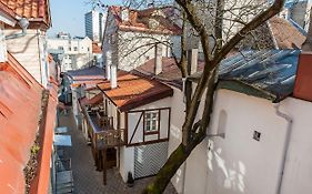 Three Crowns Residents